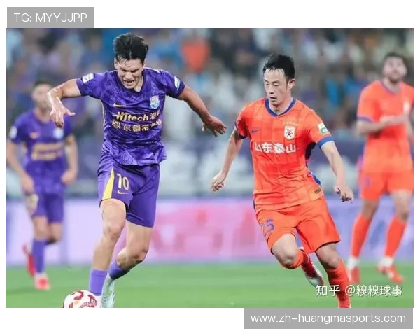 王禹因犯规被红牌罚下 天津津门虎对阵长春亚泰比赛激烈