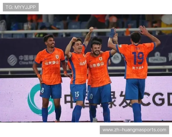 山东泰山力克上海海港展现底蕴再证传统豪门强势崛起